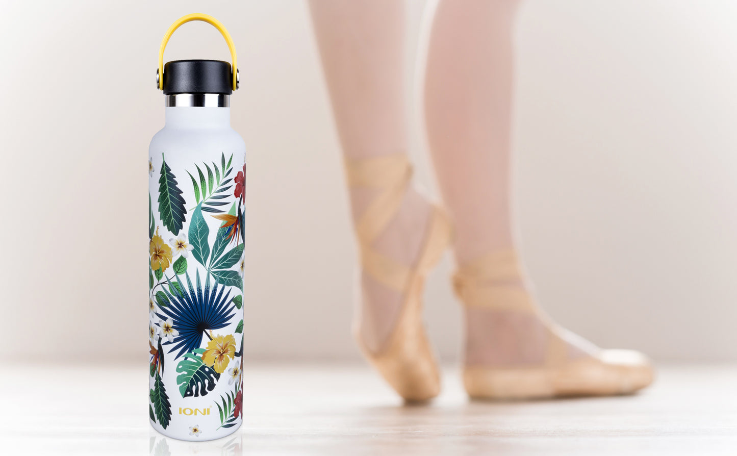 IONI Gym Water Bottles for Women - White Tropical